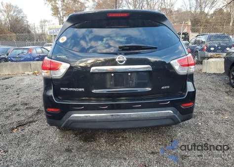 2016 Nissan Pathfinder S z USA, uszkodzony, nr VIN 5N1AR2MM2GC627094
